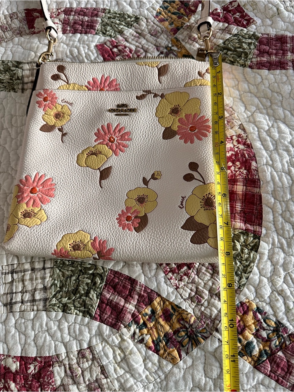COACH Kitt Messenger Cross body Floral Printed. EUC - Picture 6 of 14
